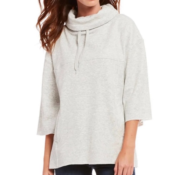 UGG Tops - Ugg Astrid sweat top size xl